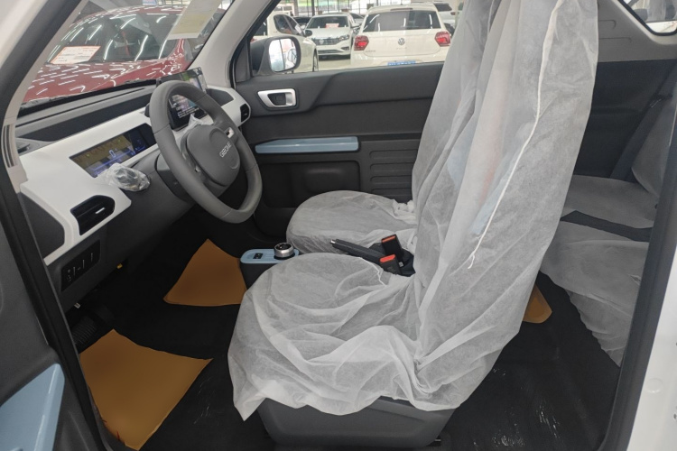 吉利银河 2024款 熊猫mini 200km 耐力熊中控内饰19
