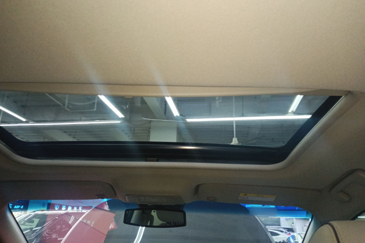 别克GL8 2021款 陆上公务舱 652T 豪华型中控内饰22