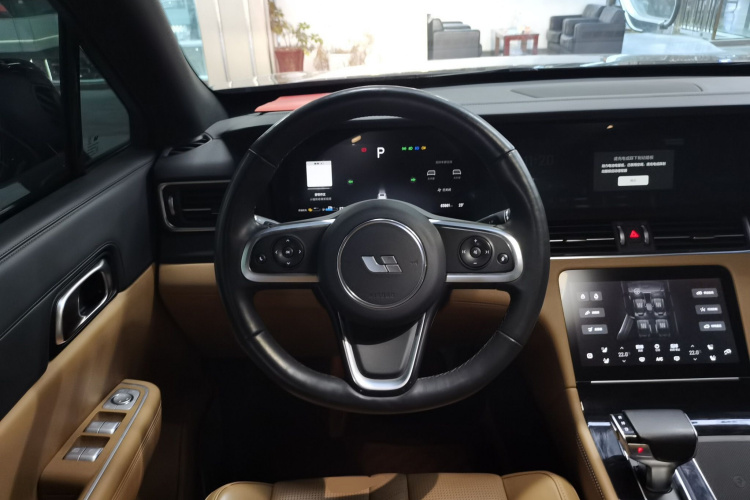 理想汽车 理想ONE 2020款 增程6座版中控内饰13