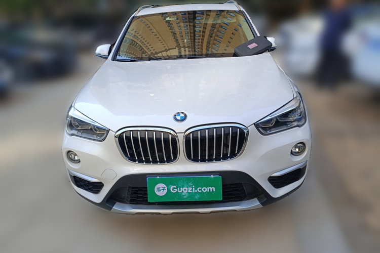 宝马X1 2018款 sDrive18Li 尊享型车身外观6001