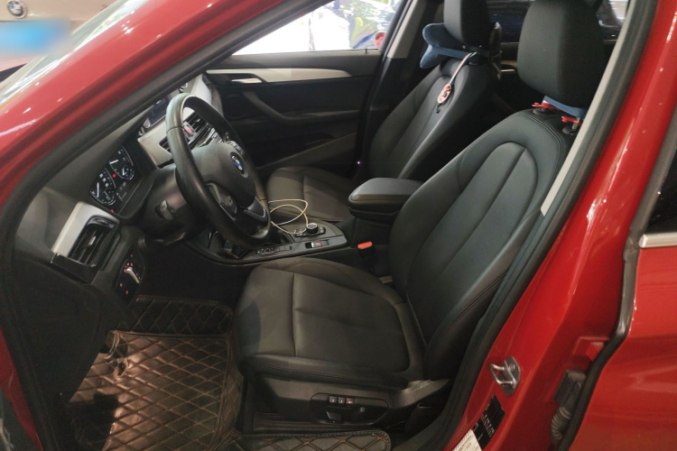宝马X1 2019款 sDrive20Li 领先型中控内饰19