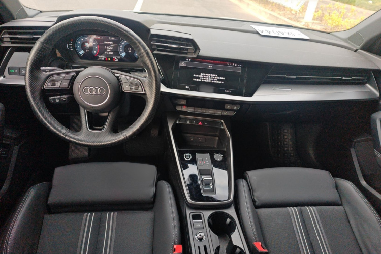 奥迪A3 2023款 改款 Sportback 35 TFSI 时尚运动型中控内饰7003