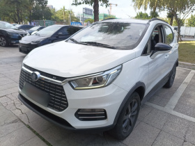 比亚迪 元新能源 2018款 EV360 智联炫酷型