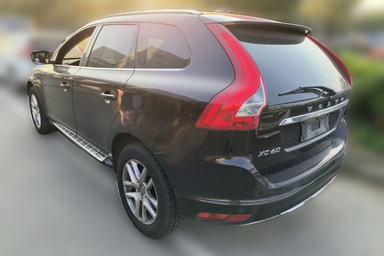 沃尔沃XC60 2017款 T5 智进版车身外观5