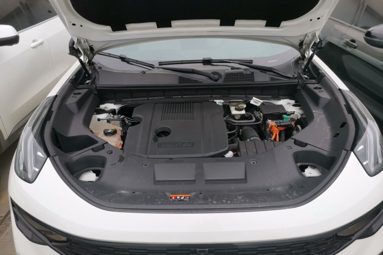 领克01 2023款 1.5TD EM-F 晨曦机舱底盘24