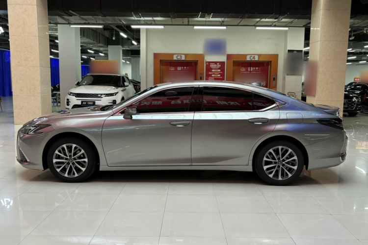 雷克萨斯ES 2025款 300h 臻享版车身外观6004