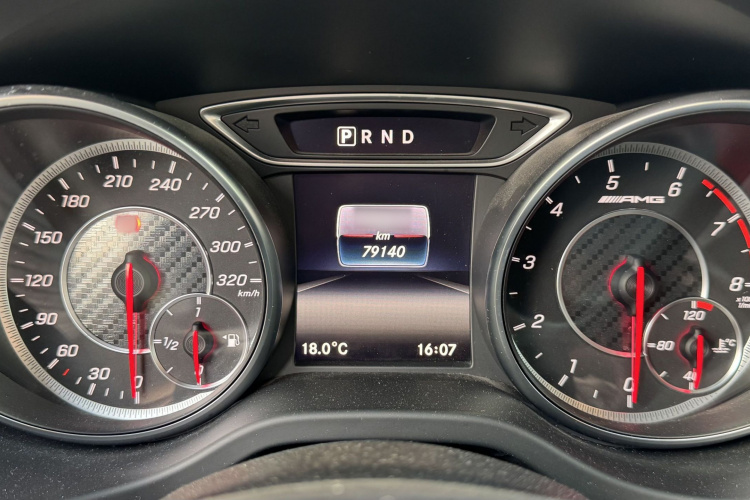 奔驰A级AMG(进口) 2017款 改款 AMG A 45 4MATIC局部细节9002