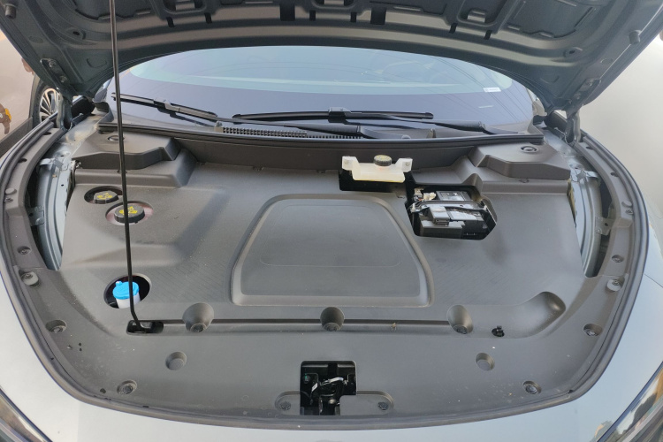 小鹏MONA M03 2024款 620 超长续航机舱底盘24