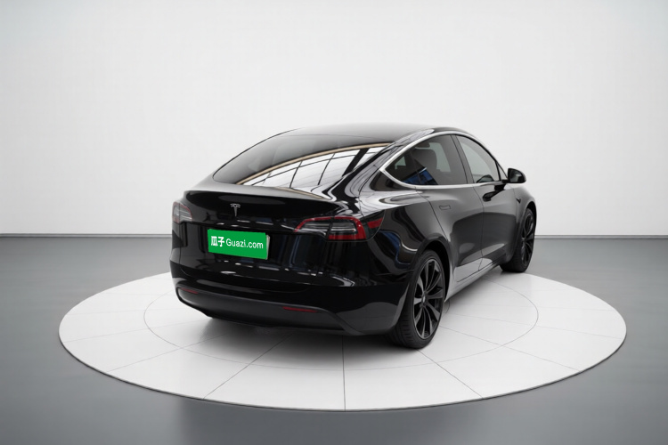 特斯拉 Model Y 2021款 标准续航后驱版车身外观6