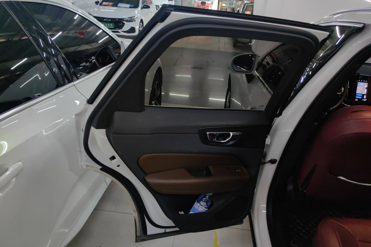 沃尔沃XC60 2021款 T5 四驱智逸豪华版中控内饰7004