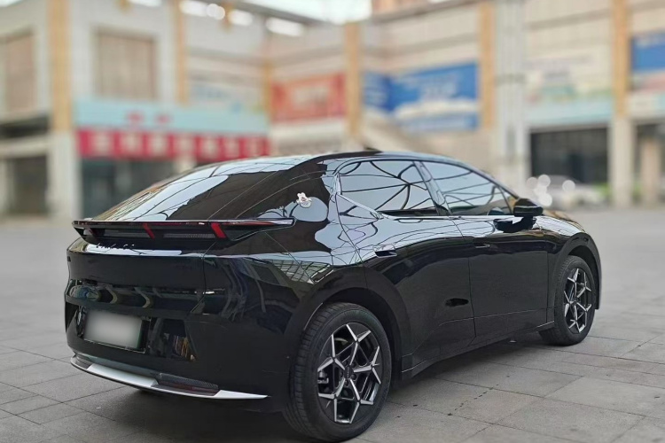 领克Z20 2025款 530km 后驱Pro车身外观6004