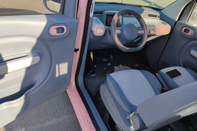 奔腾小马 2025款 222km 闪电马中控内饰20