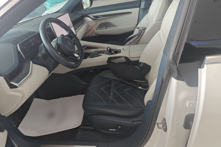 极氪001 2022款 超长续航双电机 ME版中控内饰19