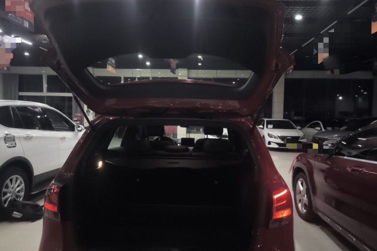 奔驰B级 2017款 B 200 动感型机舱底盘23