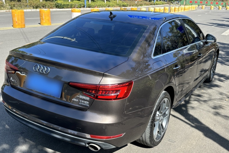 奥迪A4L 2017款 45 TFSI quattro 风尚型车身外观6005