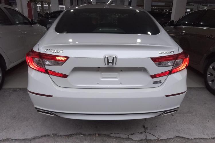 本田 雅阁 2018款 260TURBO 精英版 国VI车身外观6