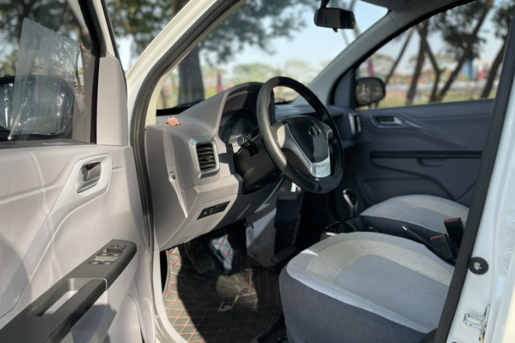 凌宝汽车 凌宝COCO 2021款 联盟Pro版中控内饰7002