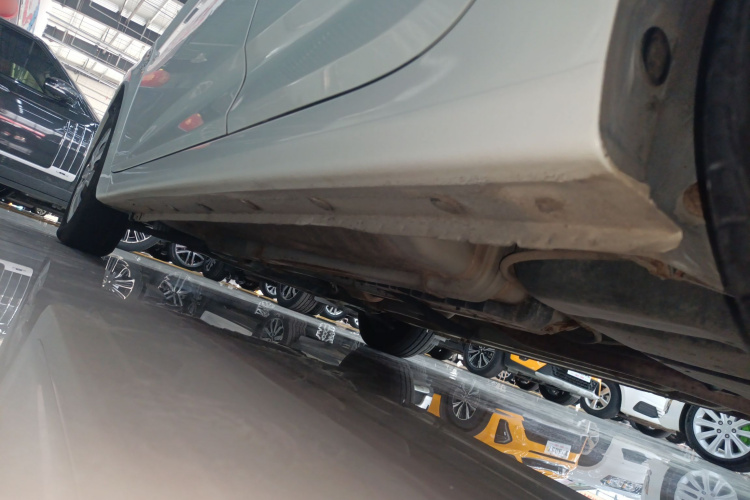 现代 瑞纳 2014款 1.4L 手动智能型GLS局部细节9002