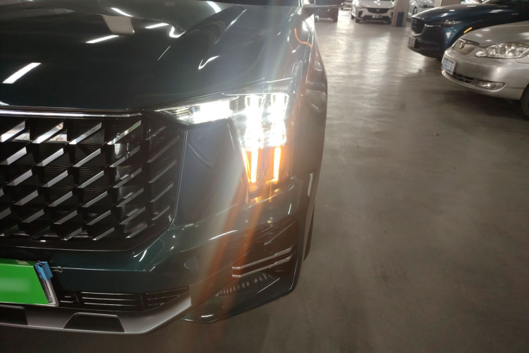 广汽传祺 传祺GS8 2022款 领航系列 2.0TGDI 两驱豪华智联版（七座）局部细节36