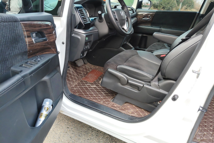 本田 艾力绅 2016款 2.4L 经典版中控内饰7003