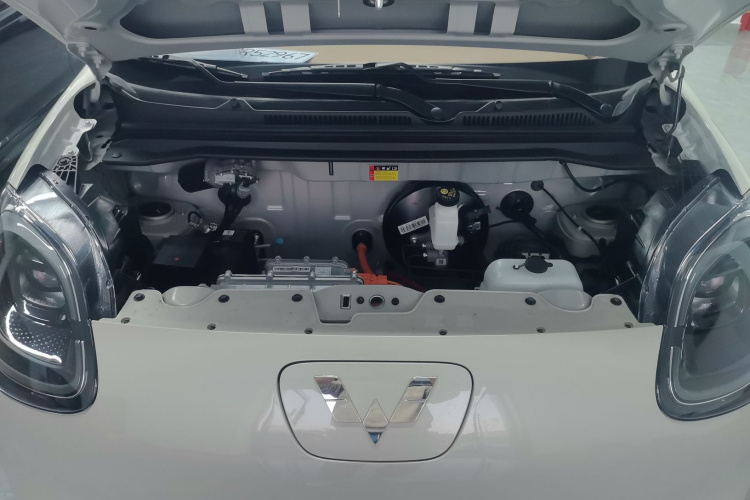 五菱汽车 宏光MINIEV 2025款 四门版 进阶款机舱底盘24