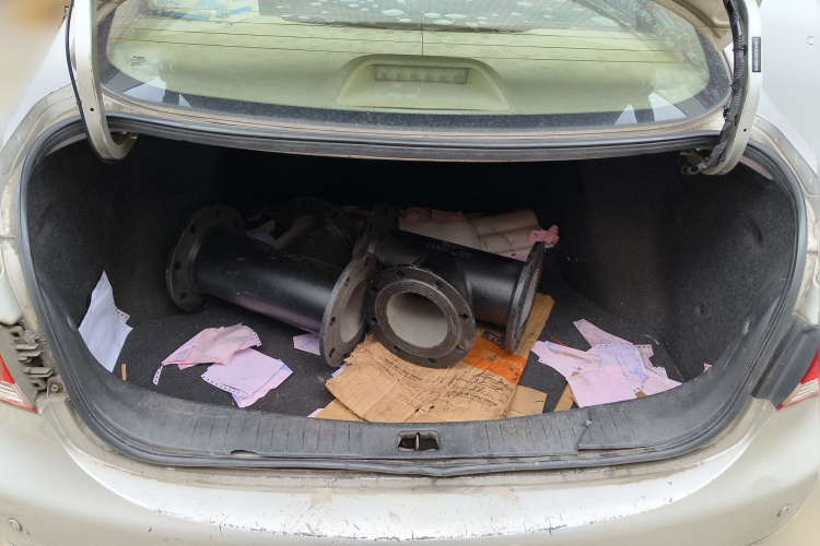 日产 轩逸 2012款 经典 1.6XE 手动舒适版中控内饰23