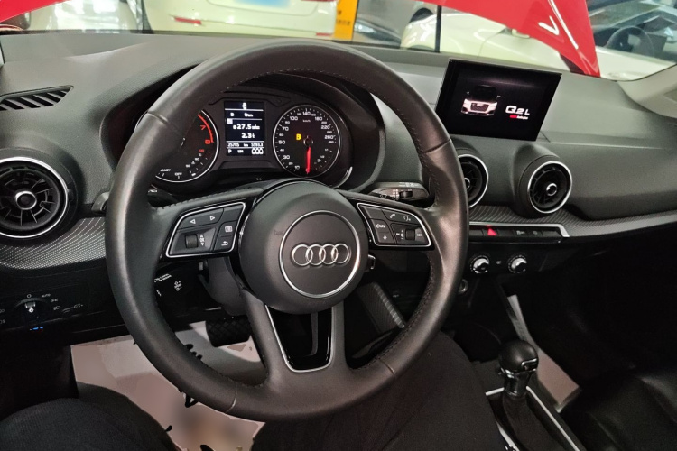 奥迪Q2L 2018款 35 TFSI 上市专享版 国V中控内饰12