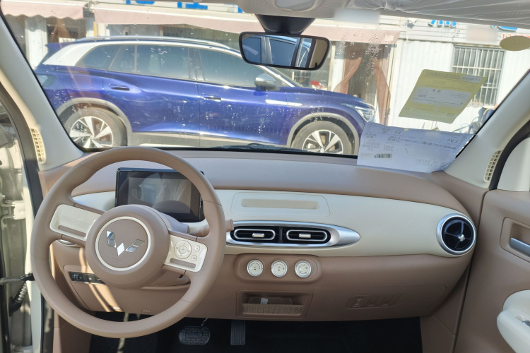 五菱汽车 宏光MINIEV 2025款 四门版 进阶款中控内饰7001