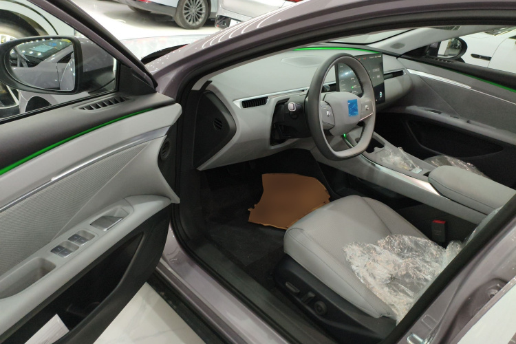 小鹏MONA M03 2025款 620 超长续航 Plus中控内饰20