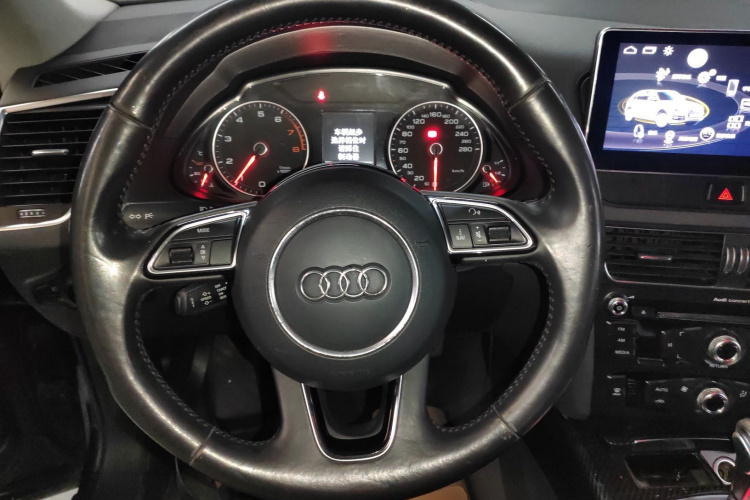 奥迪Q5 2016款 40 TFSI 进取型局部细节13