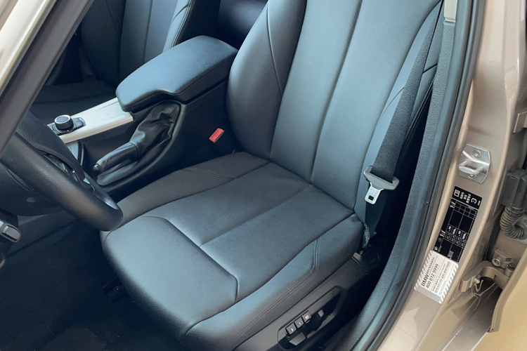 宝马3系 2015款 320Li 时尚型局部细节19