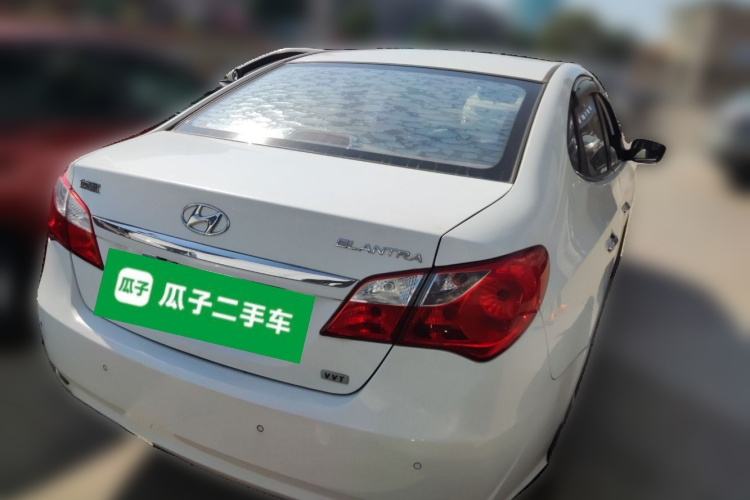现代 悦动 2011款 1.6L 自动豪华型车身外观7