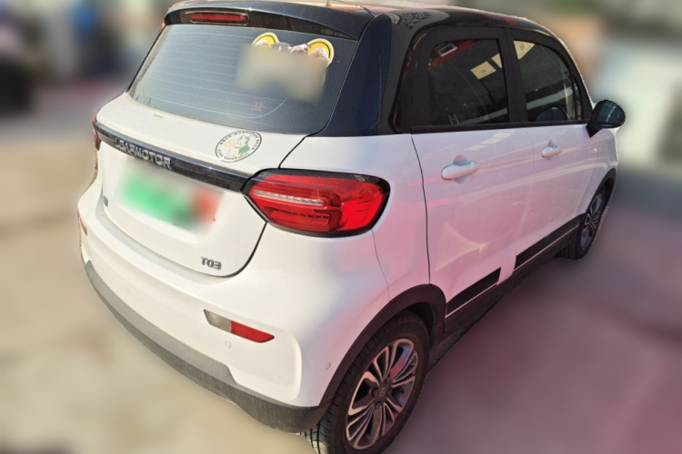 零跑汽车 零跑T03 2021款 400豪华版车身外观7