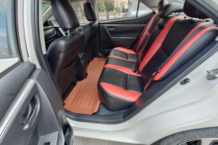 丰田 雷凌 2017款 改款 185T CVT精英版 国VI中控内饰21