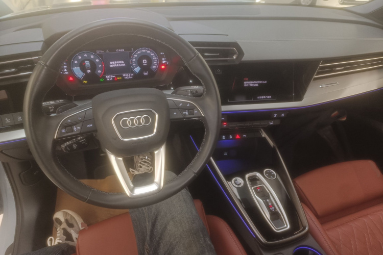 奥迪A3 2025款 Sportback 35TFSI 飞驰尊享型中控内饰7002
