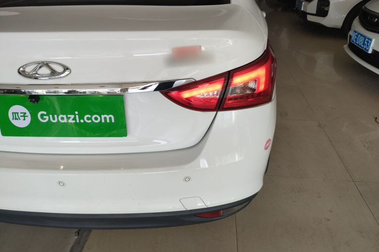 奇瑞 艾瑞泽5 2019款 改款PRO 1.5L 手动青春版 国VI车身外观9