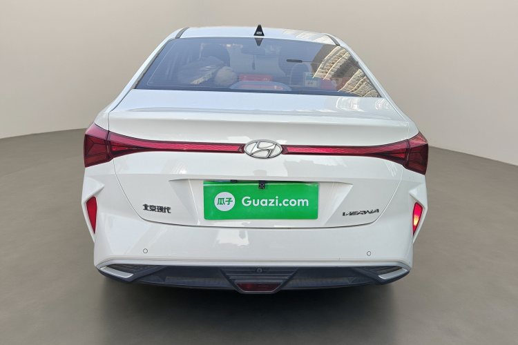 现代 悦纳 2020款 1.4L 手动GLS炫酷版车身外观6