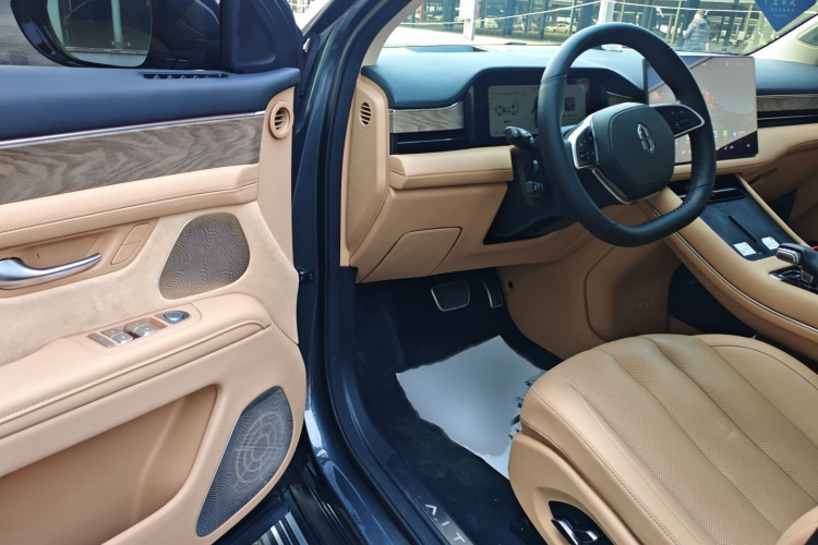 鸿蒙智行 问界M7 2022款 1.5T 后驱舒适版中控内饰7003