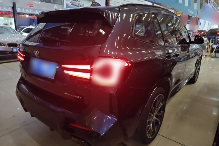 宝马X3 2023款 xDrive30i 领先型 M曜夜套装车身外观7