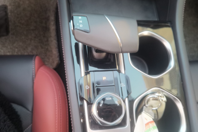 长安 逸动 2023款 畅享版 PLUS 蓝鲸NE 1.4T GDI DCT尊贵版局部细节18