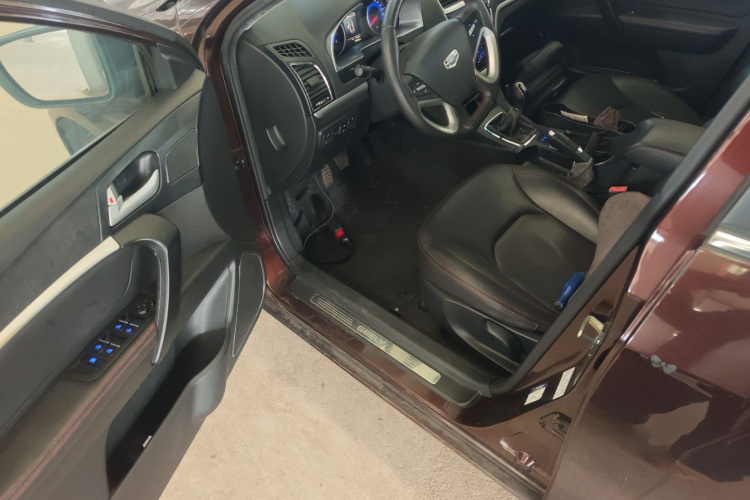 吉利汽车 帝豪 2015款 三厢 1.5L 手动向上版中控内饰7003