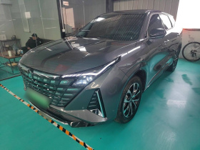 长安UNI-Z新能源 2024款 蓝鲸智电iDD 125km 卓越型