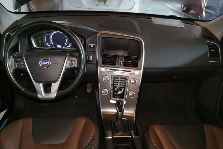 沃尔沃XC60 2016款 T5  智远版中控内饰7002