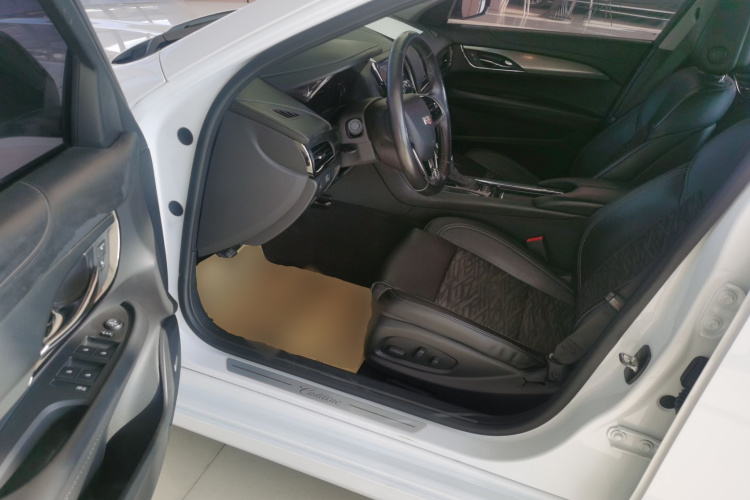 凯迪拉克ATS-L 2017款 28T 技术型中控内饰19