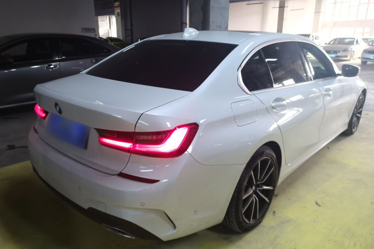 宝马3系 2021款 320Li M运动套装车身外观6002