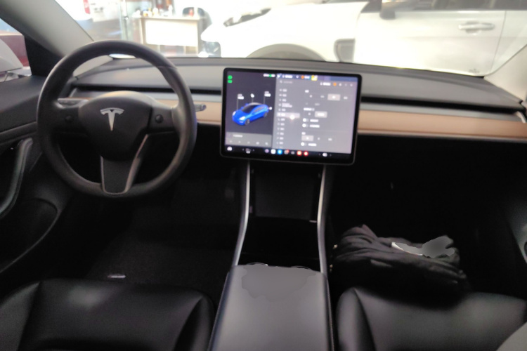 特斯拉 Model 3 2019款 标准续航后驱升级版中控内饰7002