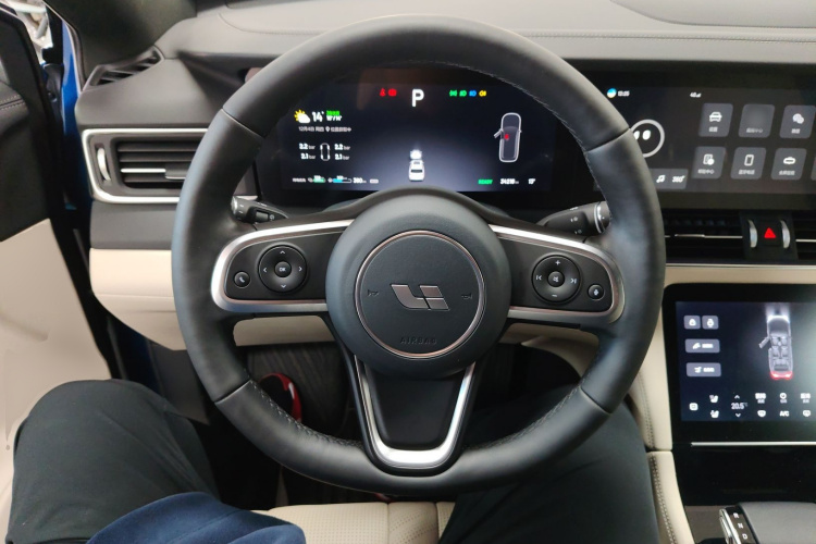 理想汽车 理想ONE 2020款 增程6座版中控内饰13