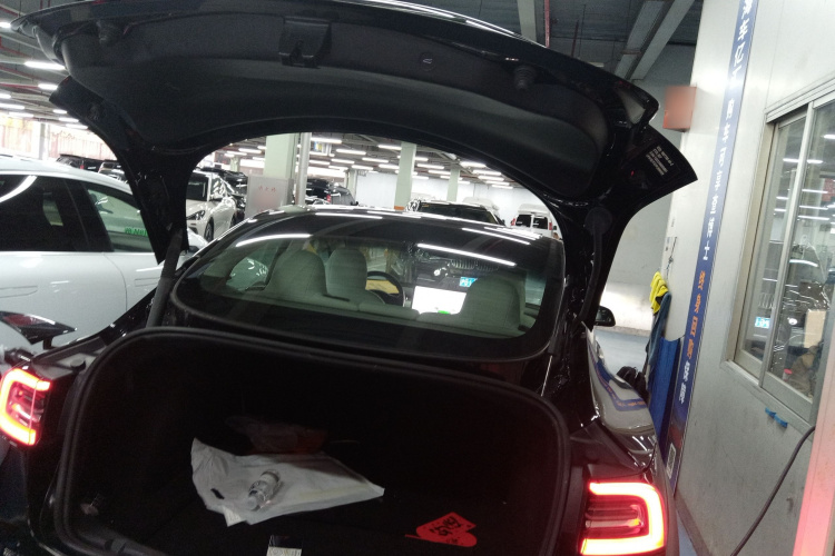 特斯拉 Model 3 2022款 后轮驱动版局部细节23