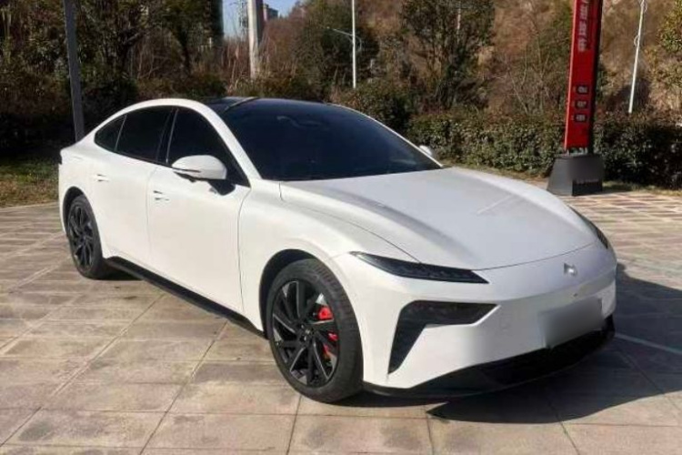 东风奕派 eπ007 2024款 200Pro增程版车身外观6006