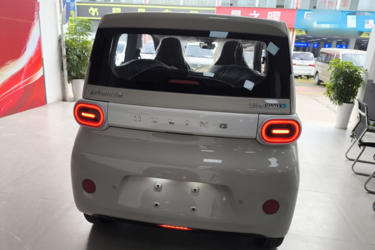 五菱汽车 宏光MINIEV 2024款 第三代 215km 青春版车身外观6004